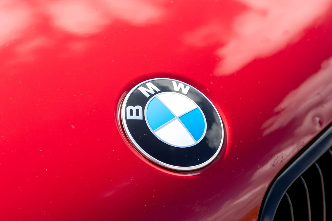 2004 BMW E46 330i & 330Ci - Image 19 of 31