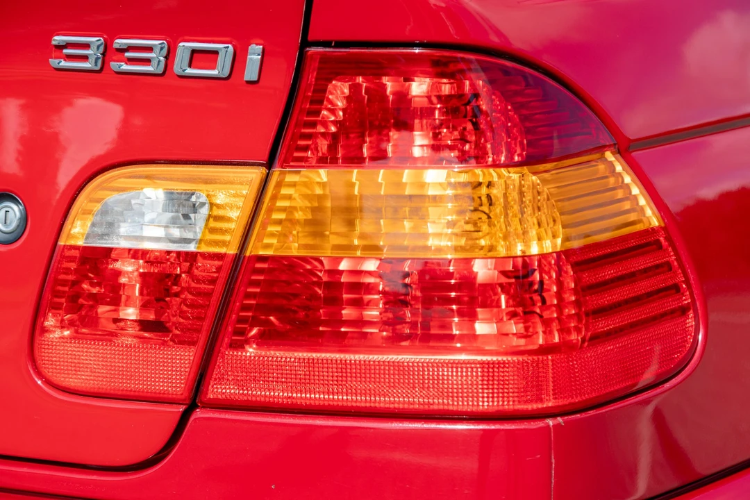 2004 BMW E46 330i & 330Ci - Image 17 of 31