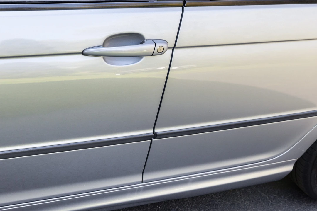 2004 BMW E46 330i & 330Ci - Image 26 of 31