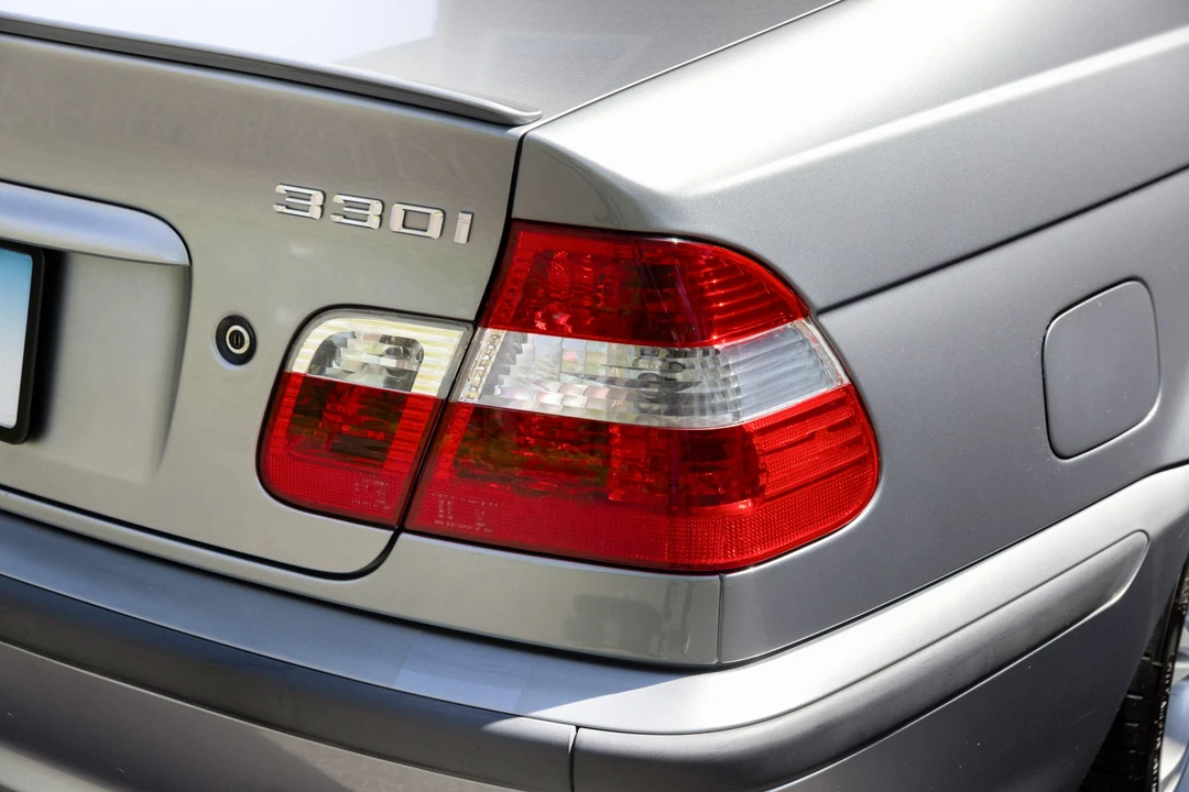 2004 BMW E46 330i & 330Ci - Image 19 of 31