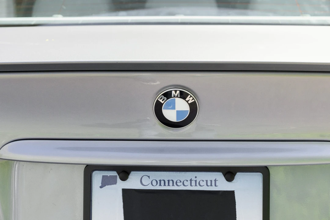 2004 BMW E46 330i & 330Ci - Image 29 of 31