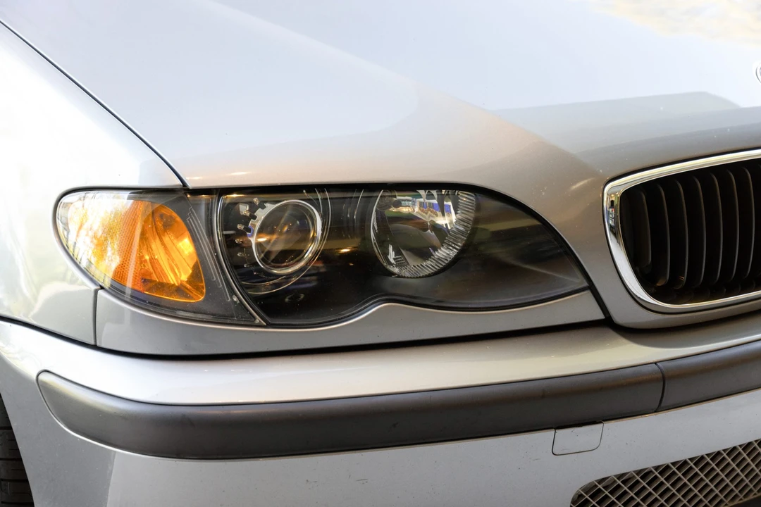 2004 BMW E46 330i & 330Ci - Image 13 of 31