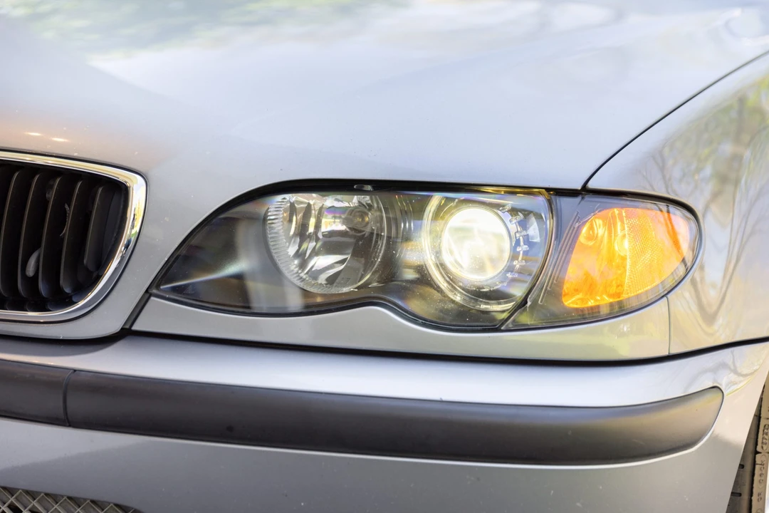 2004 BMW E46 330i & 330Ci - Image 16 of 31