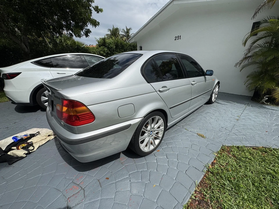 2004 BMW E46 330i & 330Ci - Image 8 of 31