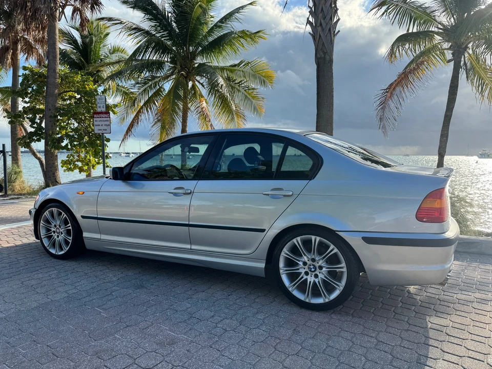 2004 BMW E46 330i & 330Ci - Image 13 of 31
