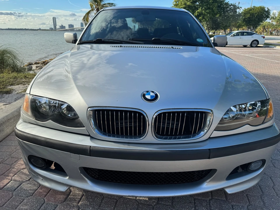 2004 BMW E46 330i & 330Ci - Image 9 of 31