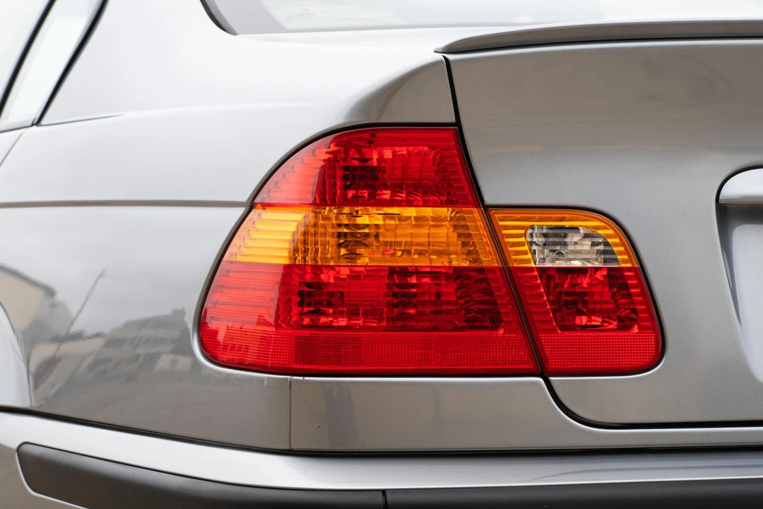 2004 BMW E46 330i & 330Ci - Image 30 of 31
