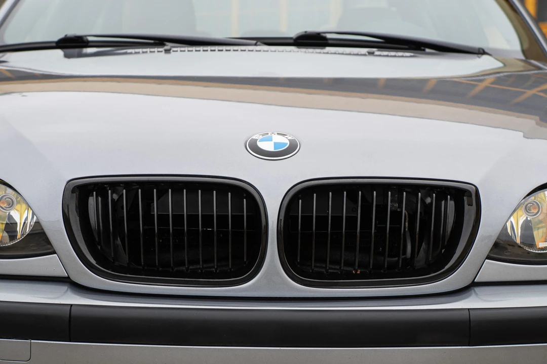 2004 BMW E46 330i & 330Ci - Image 20 of 31
