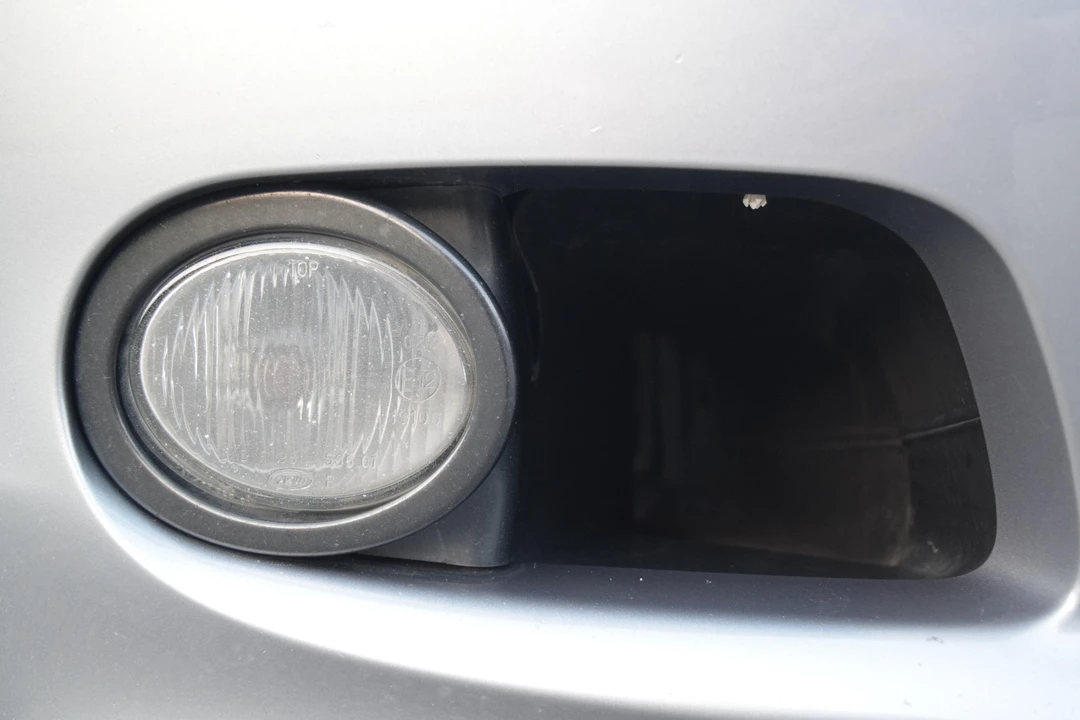 2004 BMW E46 330i & 330Ci - Image 18 of 31