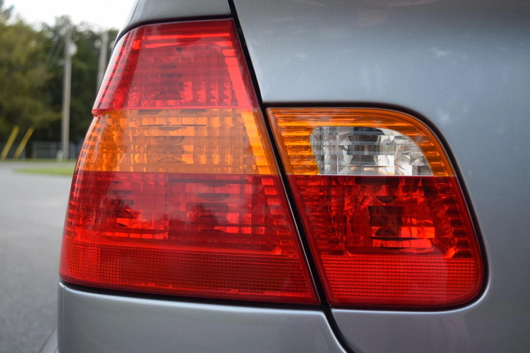 2004 BMW E46 330i & 330Ci - Image 29 of 31