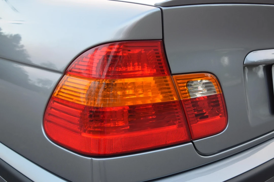 2004 BMW E46 330i & 330Ci - Image 28 of 31