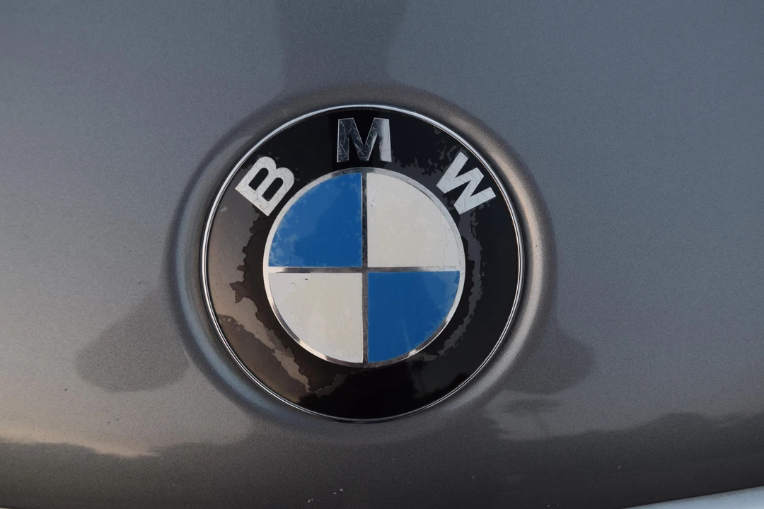 2004 BMW E46 330i & 330Ci - Image 20 of 31