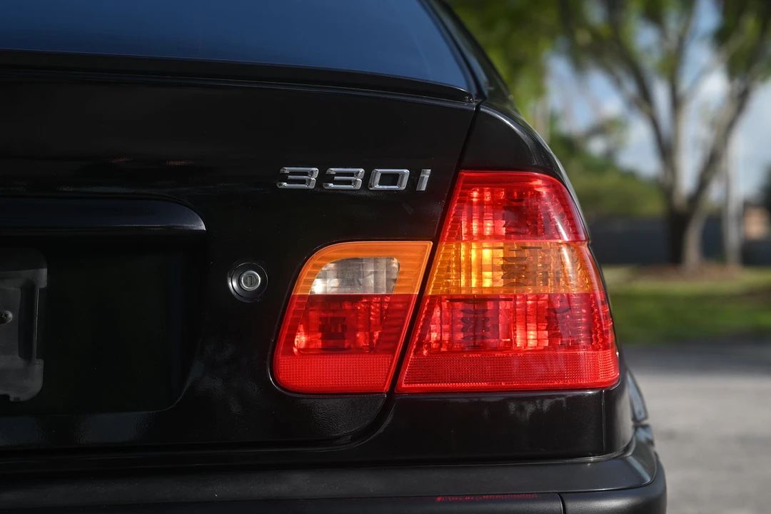 2004 BMW E46 330i & 330Ci - Image 25 of 31