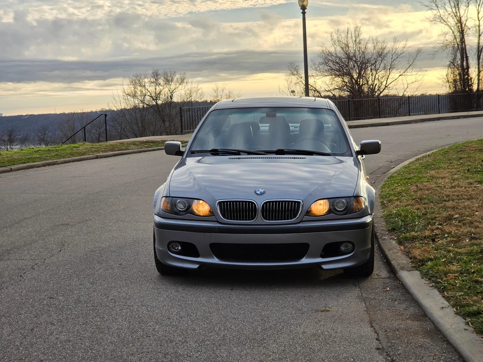 2004 BMW E46 330i & 330Ci - Image 24 of 31