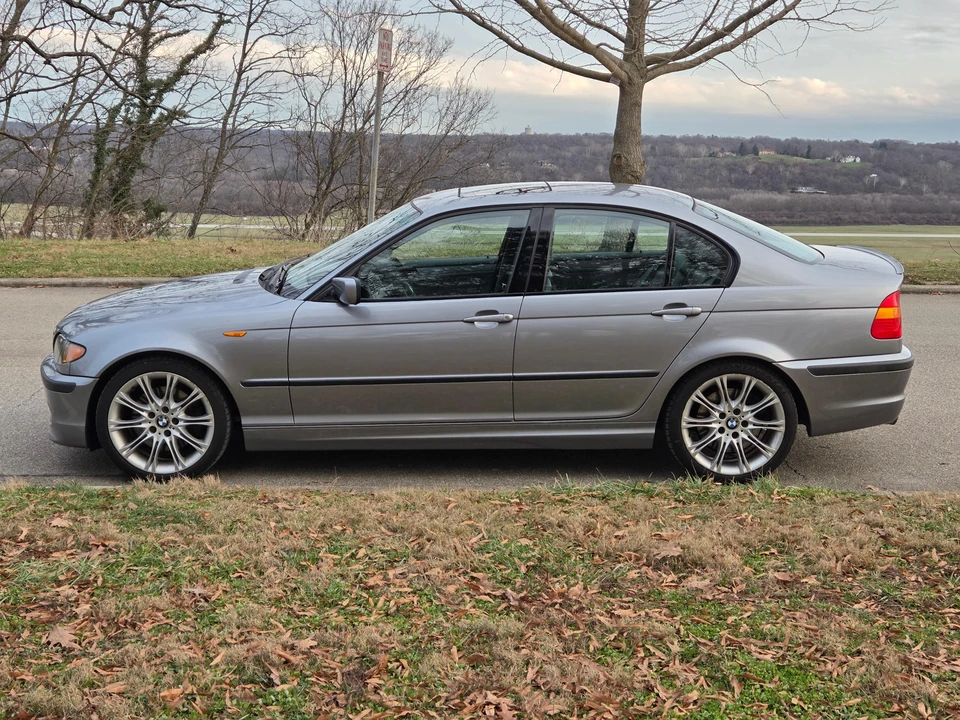 2004 BMW E46 330i & 330Ci - Image 28 of 31