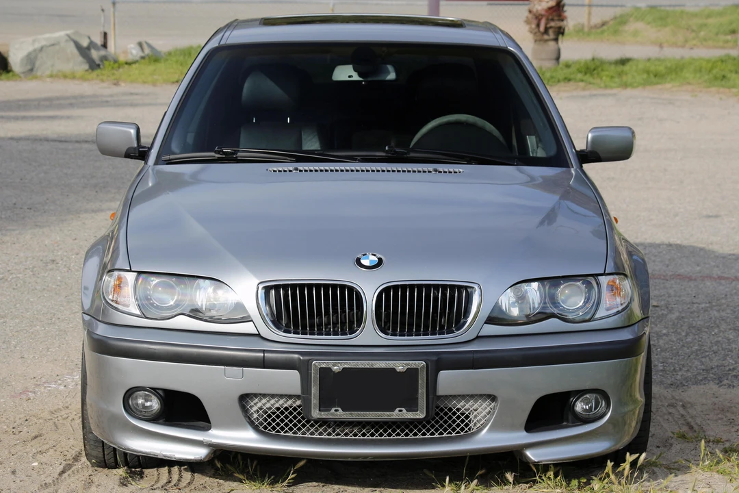 2004 BMW E46 330i & 330Ci - Image 2 of 31