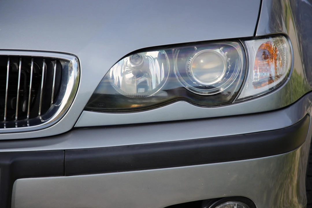 2004 BMW E46 330i & 330Ci - Image 16 of 31