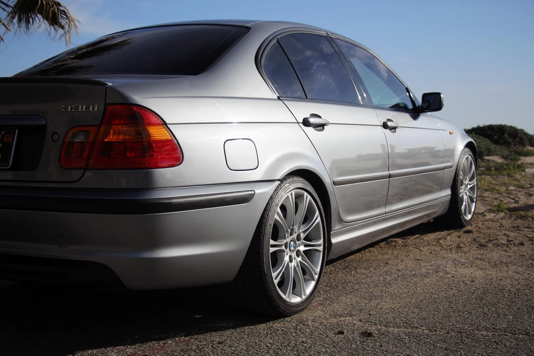 2004 BMW E46 330i & 330Ci - Image 11 of 31