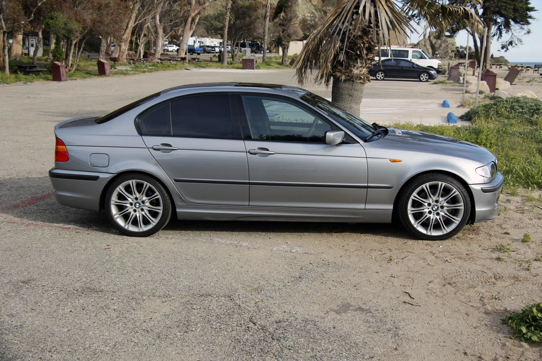 2004 BMW E46 330i & 330Ci - Image 8 of 31