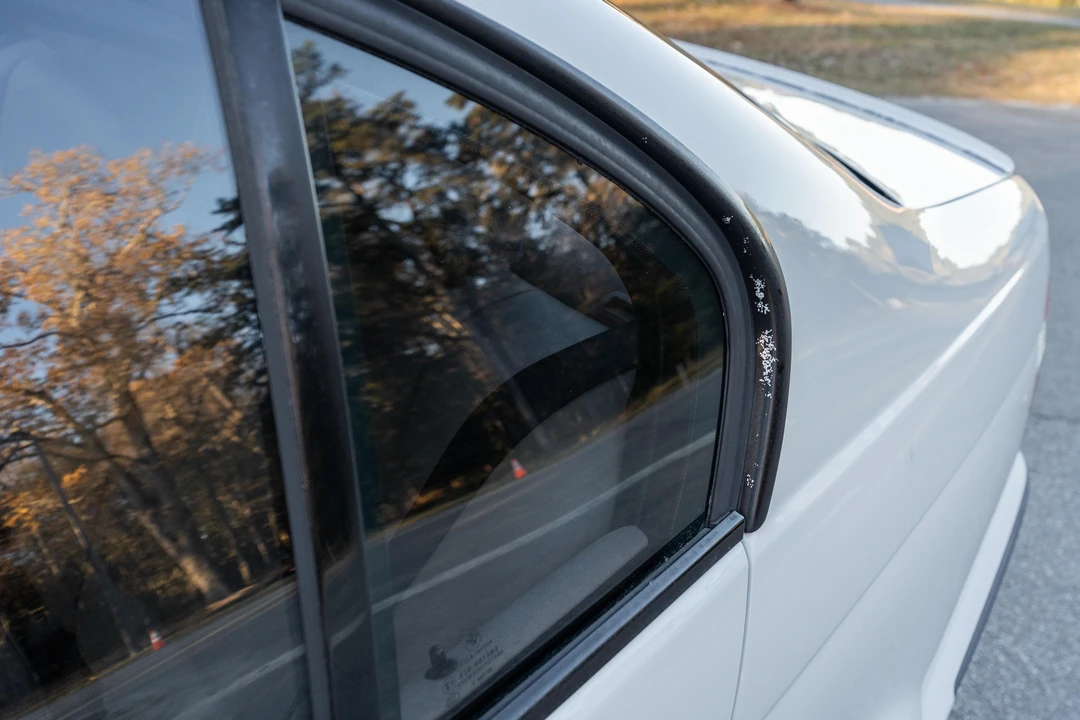 2004 BMW E46 330i & 330Ci - Image 14 of 31