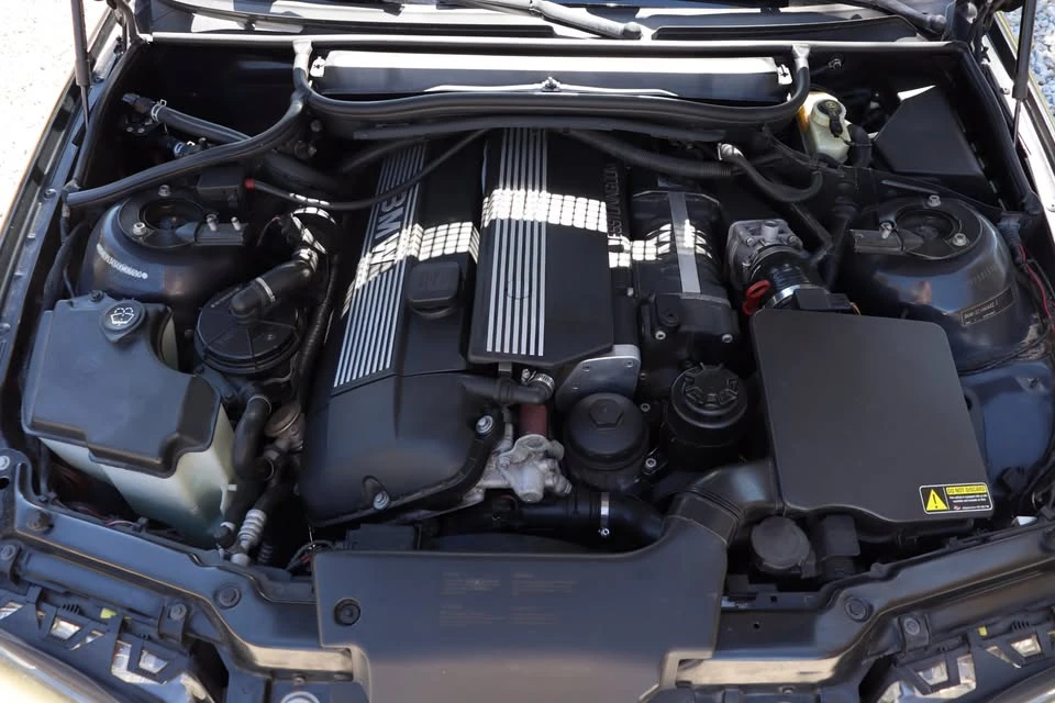 2004 BMW E46 330i & 330Ci - Image 12 of 20