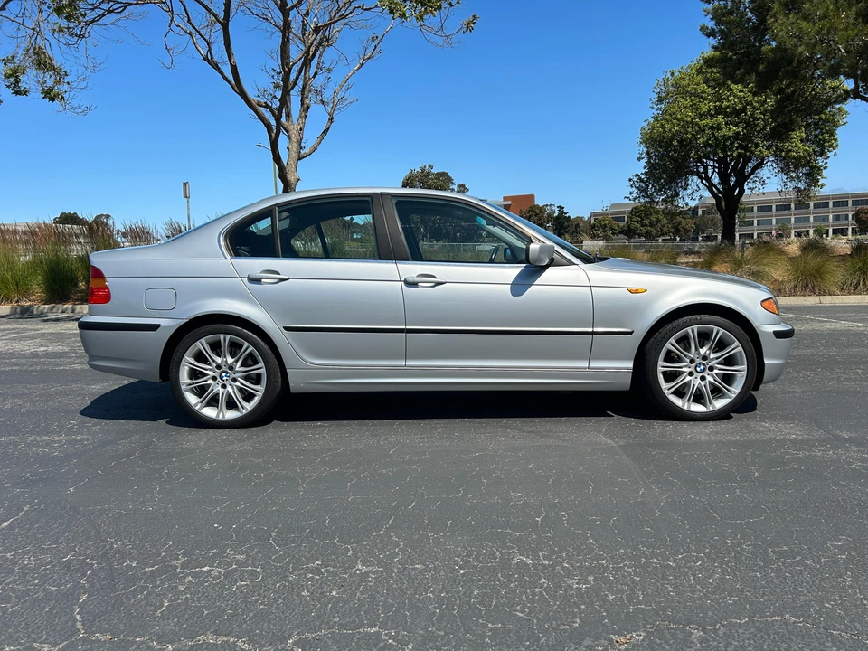 2004 BMW E46 330i & 330Ci - Image 19 of 31
