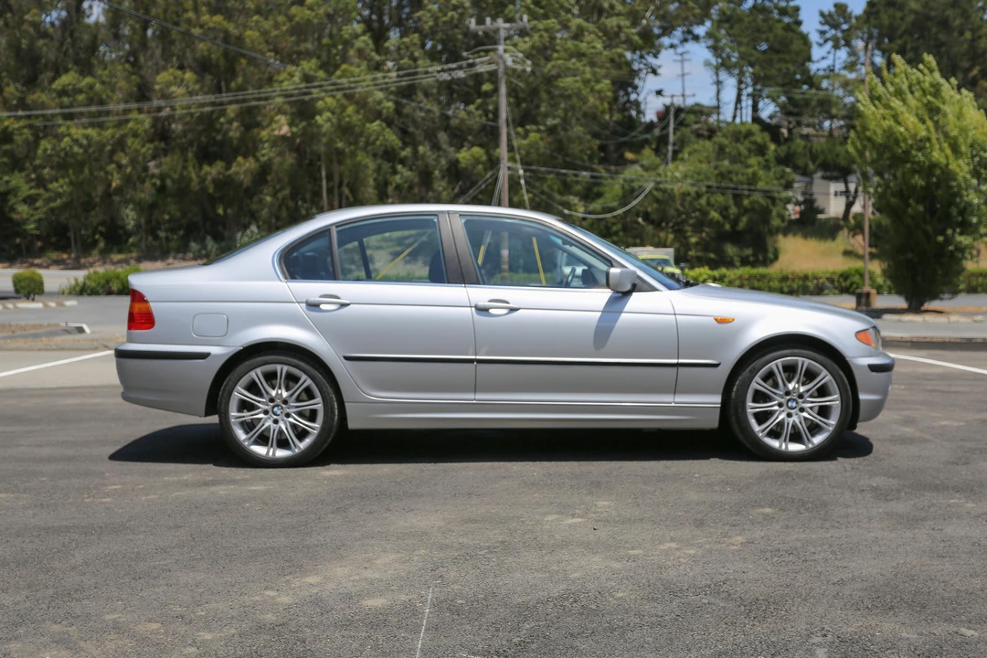 2004 BMW E46 330i & 330Ci - Image 20 of 31