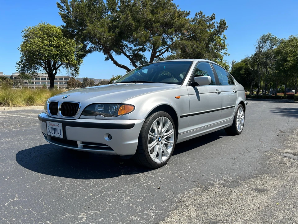 2004 BMW E46 330i & 330Ci - Image 10 of 31