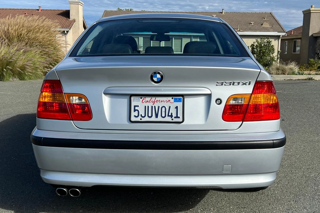 2004 BMW E46 330i & 330Ci - Image 5 of 31
