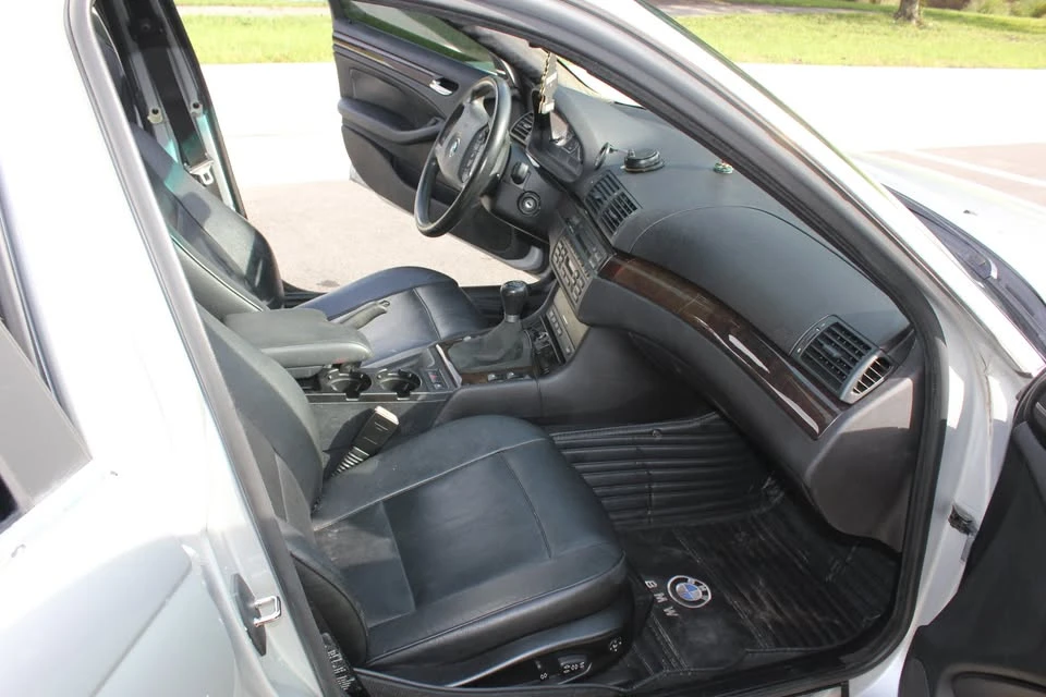 2004 BMW E46 330i & 330Ci - Image 7 of 10