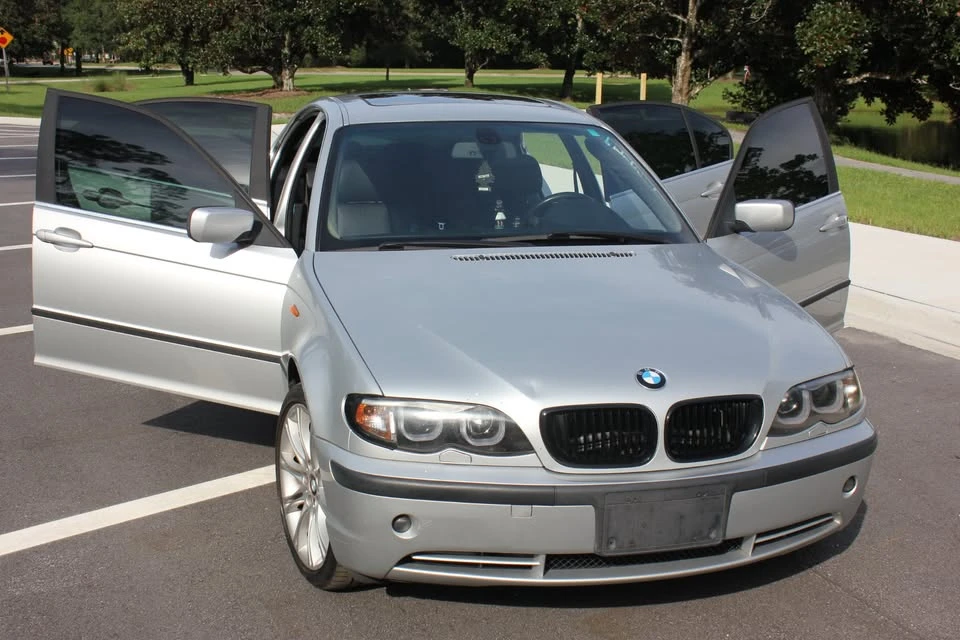 2004 BMW E46 330i & 330Ci - Image 3 of 10