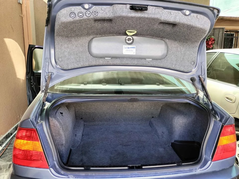 2004 BMW 3 Series - Image 6 of 8