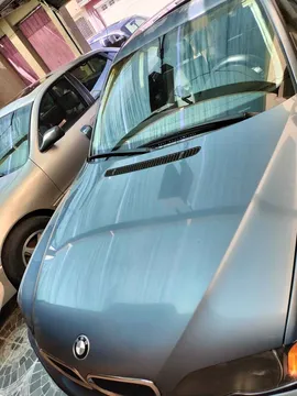 2004 BMW 325i Sedan