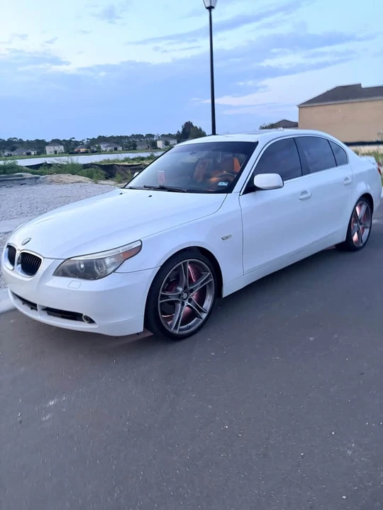 2004 BMW E60 5 Series Sedan - Image 2 of 4