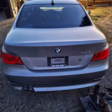 2004 BMW 5 Series 525i Sedan 4D