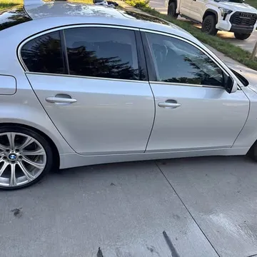 2004 BMW 545i Sedan