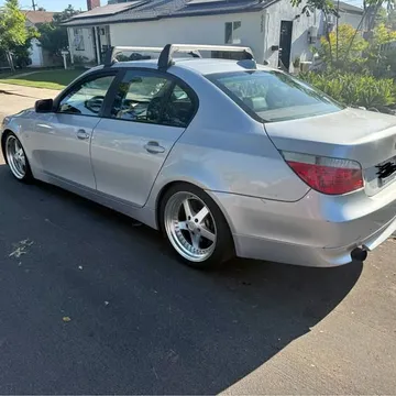 2004 BMW 5 Series 545i Sedan 4D