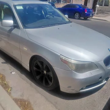 2004 BMW 5 Series 545i Sedan 4D