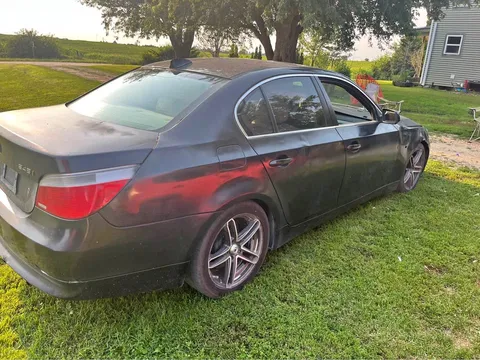 2004 BMW 5 Series 545i Sedan 4D