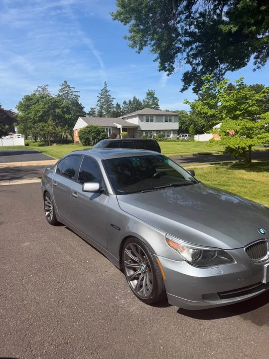 2004 BMW E60 545i & 550i Sedan - Image 2 of 4