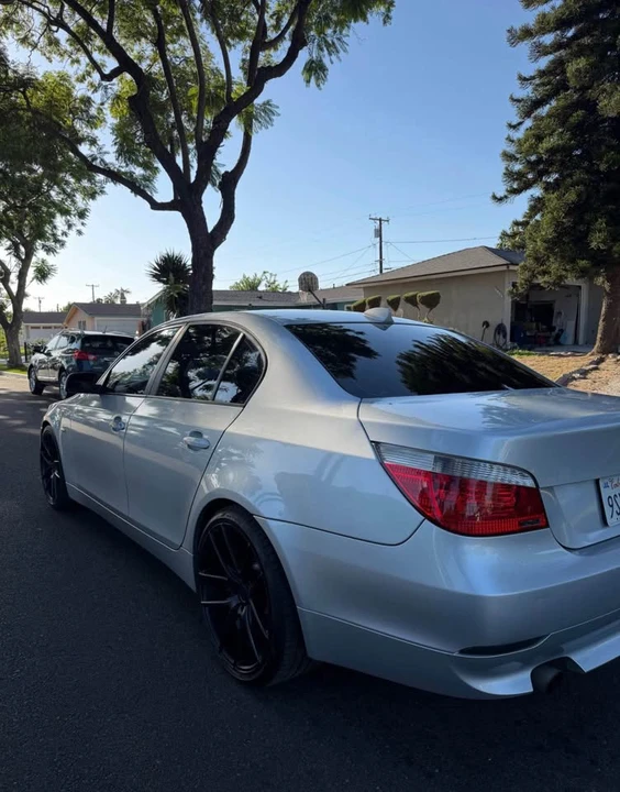 2004 BMW E60 545i & 550i Sedan - Image 3 of 9