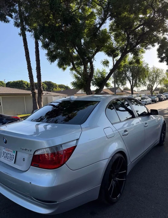 2004 BMW E60 545i & 550i Sedan - Image 2 of 9