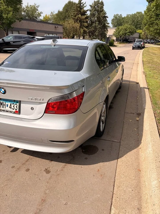 2004 BMW E60 545i & 550i Sedan - Image 4 of 8