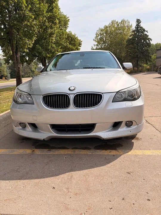 2004 BMW E60 545i & 550i Sedan - Image 2 of 8
