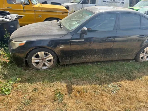 2004 BMW 5 Series 545i Sedan 4D