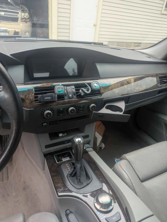 2004 BMW E60 545i & 550i Sedan - Image 7 of 9