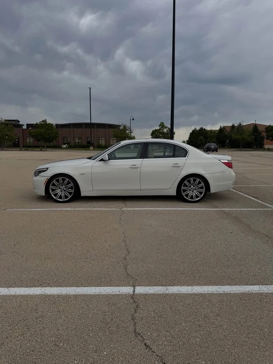 2004 BMW E60 545i & 550i Sedan - Image 2 of 13