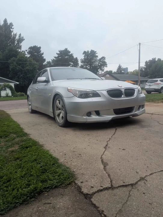 2004 BMW E60 545i & 550i Sedan - Image 2 of 9