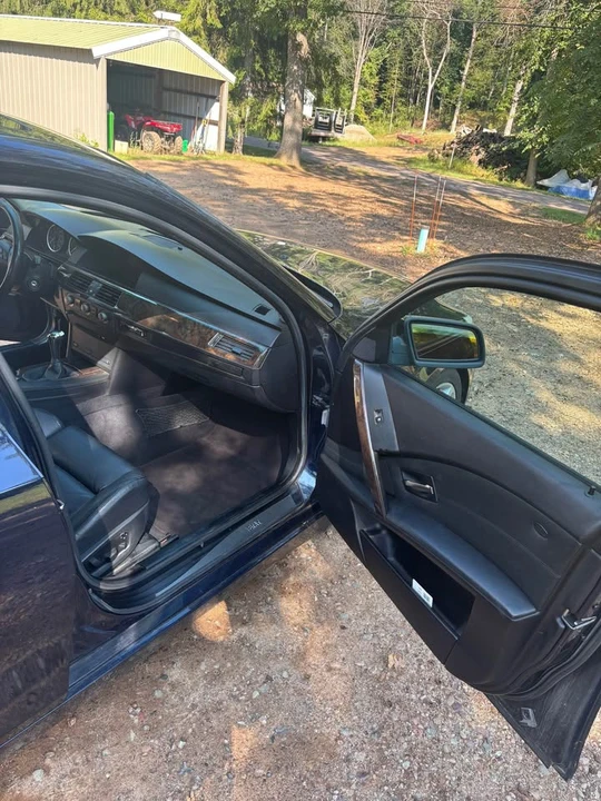 2004 BMW E60 545i & 550i Sedan - Image 11 of 17