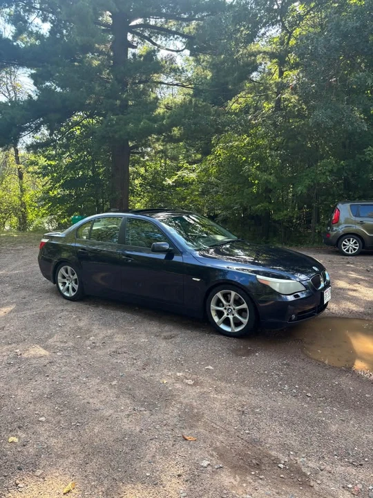 2004 BMW E60 545i & 550i Sedan - Image 5 of 17